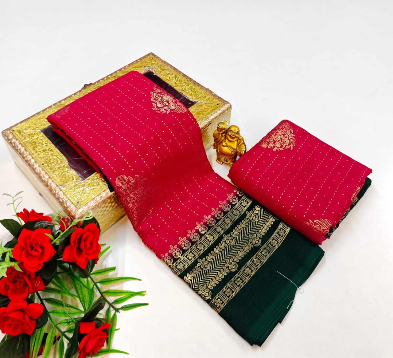 Zig Zag Foil Print Saree with Contrast Pallu and Jari Border